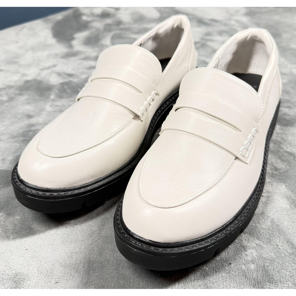 A New Day Shoes Womens Size 8.5 White Loafer Flats Chunky Lug Sole Slip On